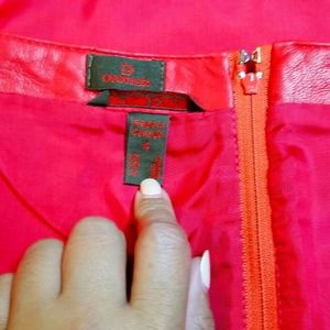 Women Danier mini skirt